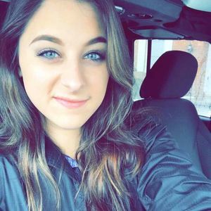 Meet your Posher, Demi